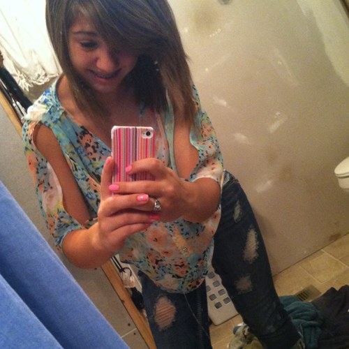 alainakemarly's profile picture. 