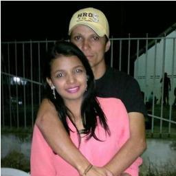 - Voce tem que aprender q certas pessoas permanecerao em seu coraçao ...mas nao em sua vida.