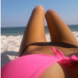 Linda, amante de los deportes, de mente abierta.. Property of @YourCrushB