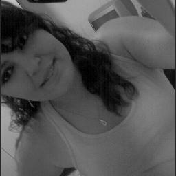 - Me provoque, me beije a boca, me desafie, me tire do sério, me tire do tédio, vire meu mundo do avesso. — Clarice Lispector.
 ՏՁ