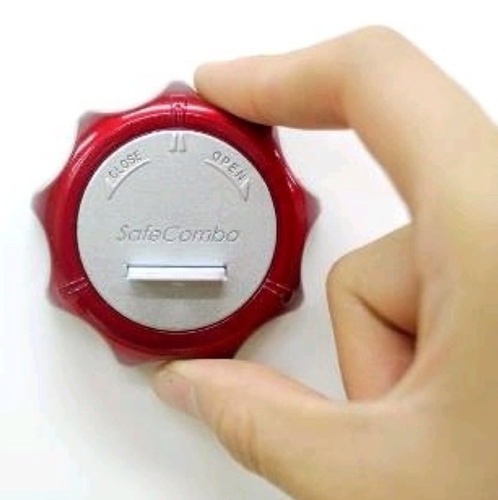 MazeTech's profile picture. (주)메이즈텍(Mazetech) 입니다^^
통공카드키의 특징은 전원공급없이 구멍 뚫림과 뚫리지 않음 또는 깊이를 인식하여 도어락을 잠금 또는 해정하는 보안성 안전성 편리성이 뛰어난 도어락입니다.