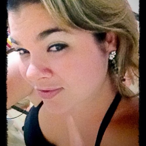 carolinegamaaa's profile picture. 