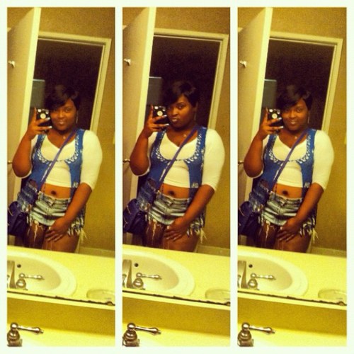 Kiss me 2Times,Love me 3Times.Say MY Name 4Times but hit my FOLLOW BUTTON 1TIME1⃣