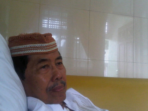 hr_boediono_se's profile picture. SR VI Tempuran th 58, SMPN 1 Mgl th 1961, S.1 Mng Perush UMM born: Mgl, 12-07-46. Job:Sekretaris DPD P Golkar Kab Magelang