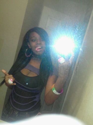 namee pooh ima coo person funn ta chill wid i like tu du alott craziee shit follow mhee ill follow bakk fwmm