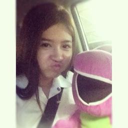 เป็น Ufo น๊า  ทวิตเตอร์โฟกัส จีระกุล @Cus_Focus น๊า
  ฟอลได้ไม่กัด ทักได้นะจ่ะ อัพเดจข่าวสารของโฟกัสที่เพจ Facebook น๊า Ufo กากและเกรียนงับ งับ 555+