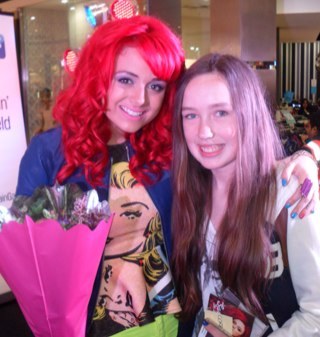 Supporting Sarah from the start and to the end ~ Dream It, Believe It, Achieve It ~ Sarah followed 12/8/12 :)