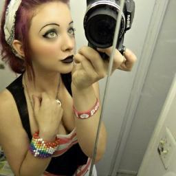 O haaii, I'm Sophie - I love photography and #poppunk - #ATL #WATIC #BLG #B182 #YC #WCAG #YMA6 #KIGH #WATO #FYS #NFG #TSL 3 x