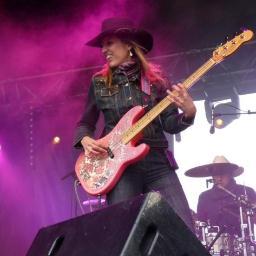 lillywestfrance's profile picture. Lilly West vous emmène dans son monde country, americana, rock, folk ... compositions et reprises, en anglais et français, avec un répertoire spécial danseurs