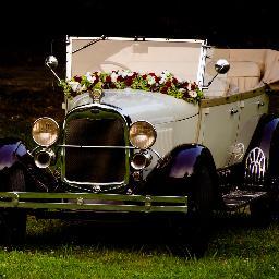 wedding vintage cars in greece.Αυτοκίνητα αντίκες για ιδιαίτερους γάμους στην Ελλάδα.