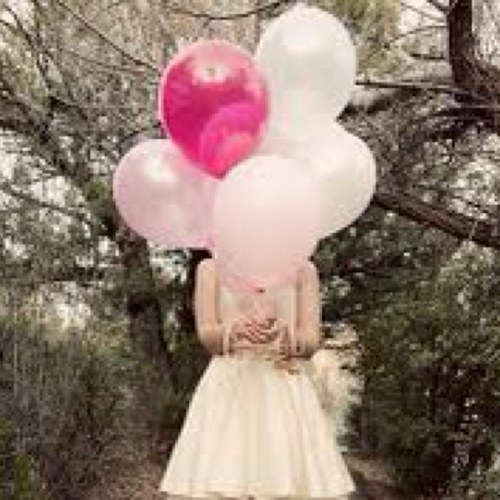 magentaballoon's profile picture. 