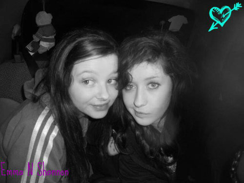 Tweet and follow me I'll follow back :D