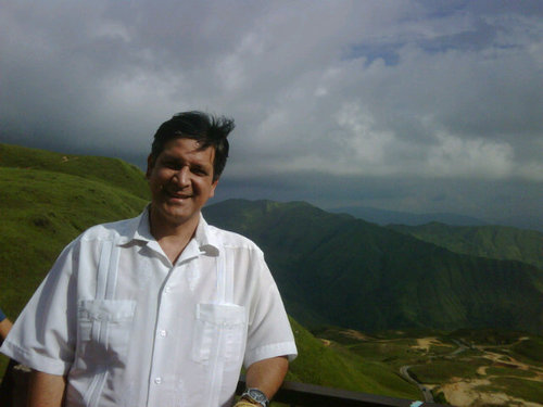 pablo_oquendo's profile picture. Abogado, cristiano, nacido en Barquisimeto, Articulista desde hace 6 anos en el diario La Prensa de Barinas. Democrata y en cristo