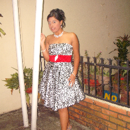 soy una chicaa amorosa cariñosa un poco locaa jeejej soy muy divertidaa