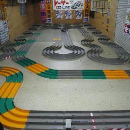 車撮ったりしてます。
福岡でミニ四駆やってました。
当時のパーツ手放しながら今は車とカメラが趣味です。
メイン機材：SONYα7Ⅲ+85mmF1.4or24-105F4