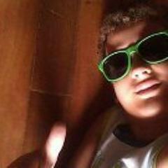 E ai galera, Um twitter de humor é novo me ajuda ae gente sigo todos de volta !!! Te garanto que vão amar meus tweets !!!!