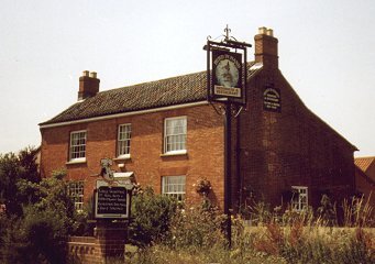 BirdInHandCrib's profile picture. The official Twitter of the infamously bad Wreningham Bird in Hand Cribbage Team, managed by @TrevorWadlow
#ClutchingDefeatFromTheJawsOfVictory