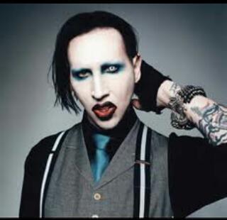 I post MM lyrics & Gifs c: