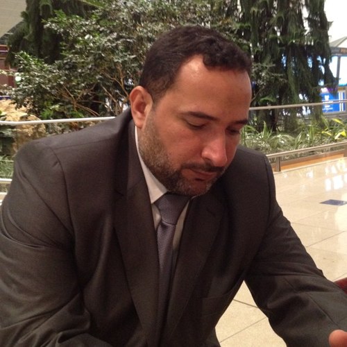 جراح أورام كلى ومسالك بوليه. جامعة لاڤال كندا