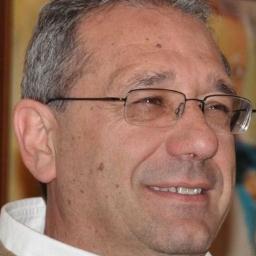 Economista, CIFF, MFIA.