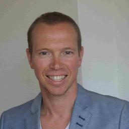 erikvanschaik's profile picture. Hoofd Marketing & Communicatie Aventus | Papa van Suus, Caro en Pip | Ajacied | Alternative rock | Tennis | Fashion