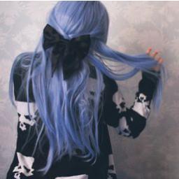 Hi! guys I love music and my favorite singers are falling in reverse, and black veil brides and escape the fate.