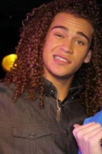 I love @BrackensickAI11 and all of the idols...mostly Dre :)