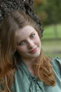 Soy Wendy Moira Angela Darling, madre de los Niños Perdidos que habitan en Neverland.Le dí un dedal a Peter Pan y decidí vivir en Neverland por Siempre Jamás.