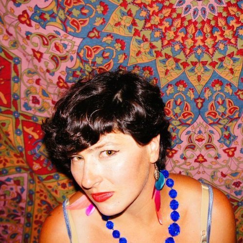 In short, I am a fearless food experimenter, traveller, lover of life artsy type. Life is good.