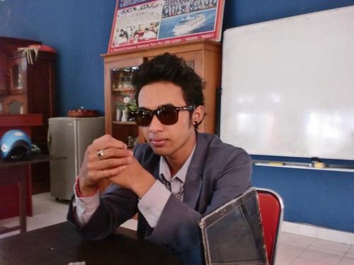 Twonick_Faster's profile picture. Rebelboy,, like freedom, fly to get my dream, actualy don't like liar , because i'm a liar