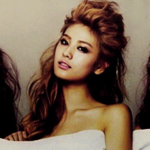 aGurlsFacts's profile picture. Its not the broken dreams that break us. Its the ones we didn't dare to dream ♡ ! #Quotes ♡ !