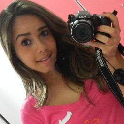 Porque aprendi, que a vida, apesar de bruta, é meio mágica. Dá sempre pra tirar um coelho da cartola. Caio Fernando Abreu
