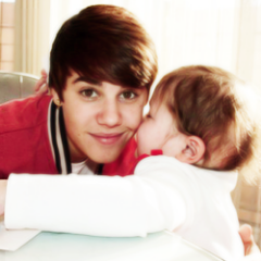 ariwithswag's profile picture. Ariana Grande follow me day 12/08/12 12:51 pm.