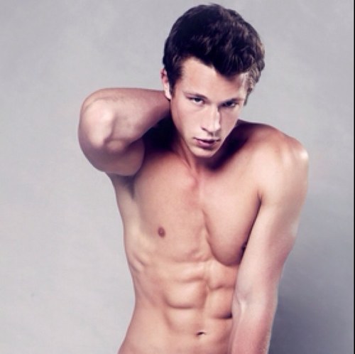 TheBrightSon's profile picture. Yes I am Will's son, I go to McKinley, and I'm gay. (RP)