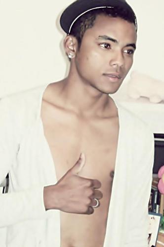 #Facebook :) 
 http://t.co/iaJkheFIi2     -- Quer saber mais ~Siga-Me (y '