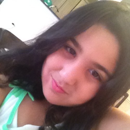 hi thanks for followimg please follow me debby i am ur bigesst fan ever and ur best friend and family is love never hate
