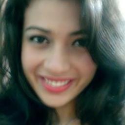 Alguém pra me amar Precisa me aceitar Assim como eu sou Imperfeita, amor Quem quiser me amar Precisa ter o dom Bem mais que seduzir Navegar em mim ♪
