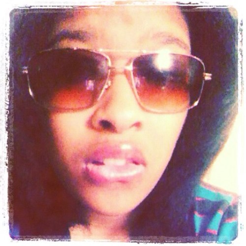 Name Lashay Im Beautiful Inside & Out #TeamLesbain..All Cuties FollowMe||17 With Goals ||#Music...im About A Dollar So Fwm If You Are Too #TeamScorpio