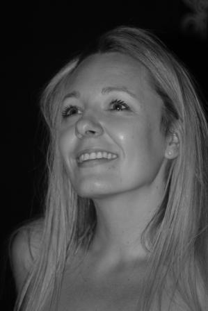 Travelling student, marketeer, wife, mom, organ donor, Christian, inspired by music, hungry for life