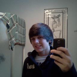 Nick-Hey guys this is my irl twitter follow for my tweets i gusse... :)