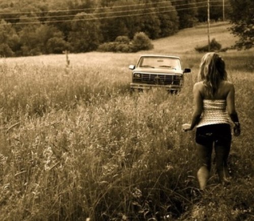 Southern girls are God's gift to the entire male population. Once you go southern you never go back. Muddin, Fishin, Tannin, Boots, Trucks, Field Parties.