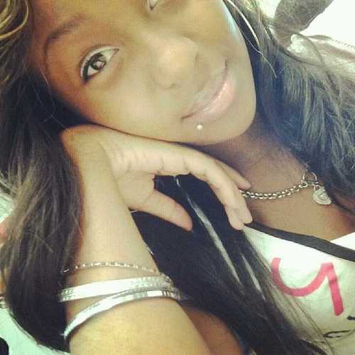 _YoManDevoursMe's profile picture. 