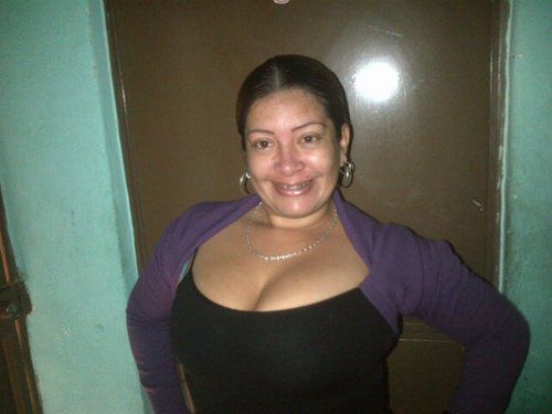 soy una mujer muy inteligente sencilla divertidad descomplicada me encanta conocer muchisimaa gente......