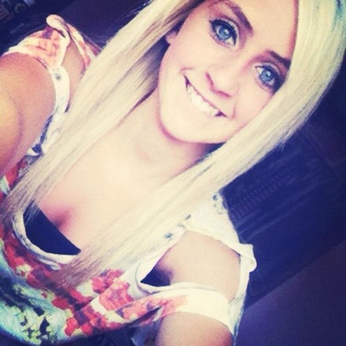 McKailyn is the name❤| I'm a total freak| I'm 18 & twin #2| I follow back!| Follow my twin @McKenzieTwin1 #directioner i love the janoskians!
