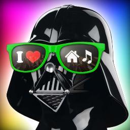 Can't stop... bobbing my helmet... to the beat... EDM sounds so good... *GASP*