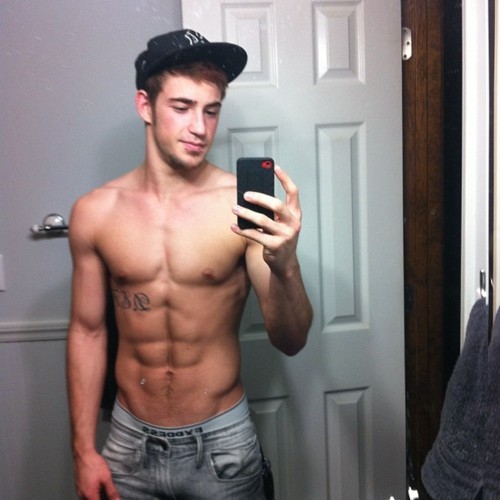 _mrmeathead's profile picture. #teamsingle #teamworkhard im from michigan i work my ass off for the things i have and i am thankful for all of it