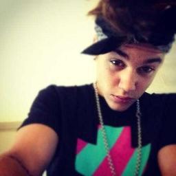 Belieber, Smiler & Lovatic. ‹з