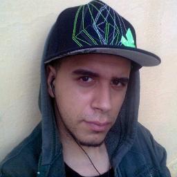 Sou Berg,tenho 21 anos,moro em Jampa-PB,Sou guitarrista da banda Dark Mind e prof. d Violão e Guitarra.Amo Rock e Louco por Slipknot.