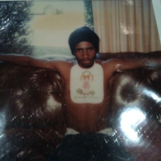 three0f7dwarfs's profile picture. My twitter name says it all.But if you don't know me.I'm Sleepy,Grumpy,And Bashful.