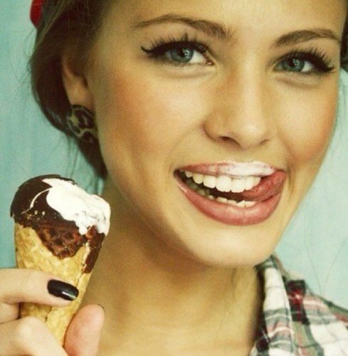 Shopping/Traveling/Freedom o_O  
         ~LOVE~ plz follow me:)